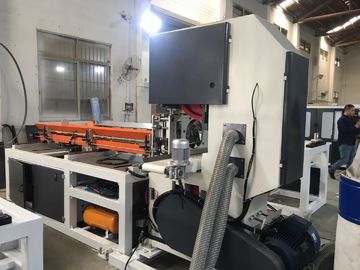 La pequeña banda del rollo enorme automática vio velocidad de la cortadora automáticamente el moler